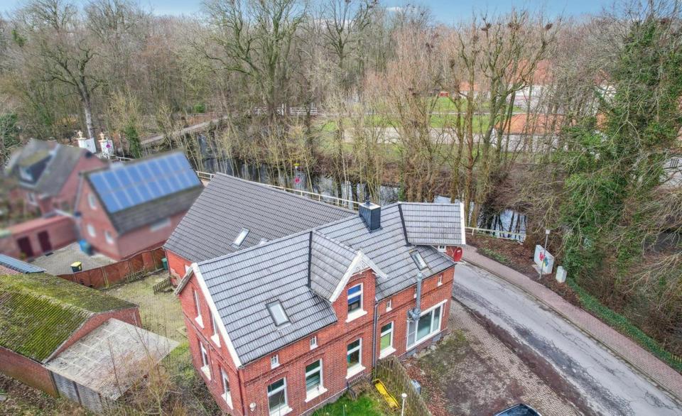 Mehrfamilienhaus - 4 Parteien in Dornum am Wasserschloss 12 zimmer