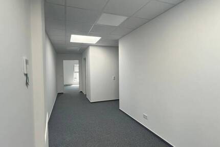 ERSTBEZUG - Moderne Büroeinheit in erstklassiger Lage von Nastätten zimmer