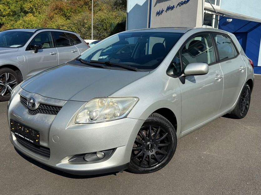 Toyota Auris 165.575 km 3.450 € Gersfeld 36129