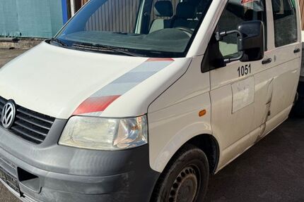 VW T5 Transporter 290.000 km 3.990 &euro; Höxter 37671