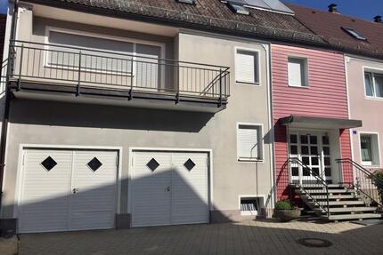 DHH zur Miete ca 150m2 Garage, Balkon im Herzen von Pressath