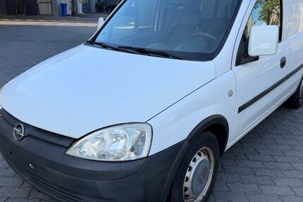 Opel Combo 110.000 km 2.999 &euro; Berlin 13055