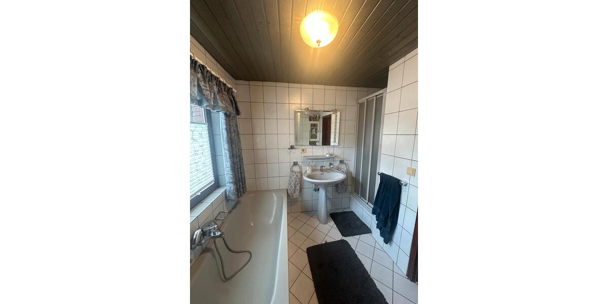 Doppelhaushälfte Neumünster - 5 Zimmer, 138 m&sup2;, 230.000&euro; | Angebot:24623068