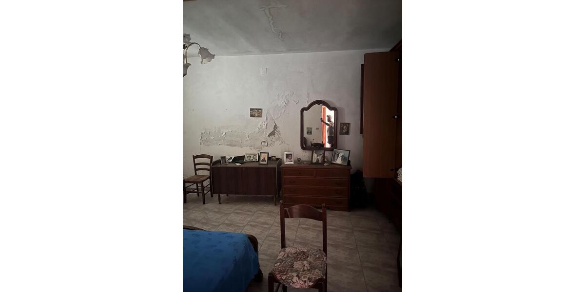 Erdgeschoßwohnung Tuttlingen - 4 Zimmer, 180 m&sup2;, 25.000&euro; | Angebot:27081577
