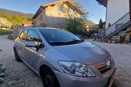 Toyota Auris 176.900 km 7.900 &euro; Samerberg 83122