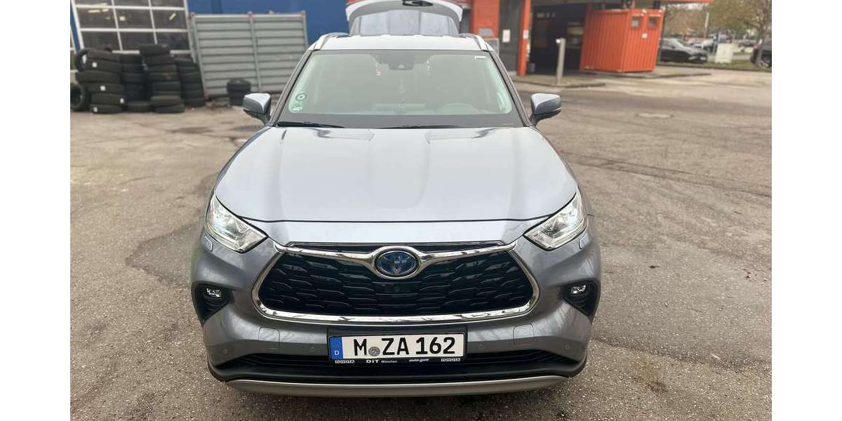 Toyota Highlander 26.867 km 62.500 € München 80809