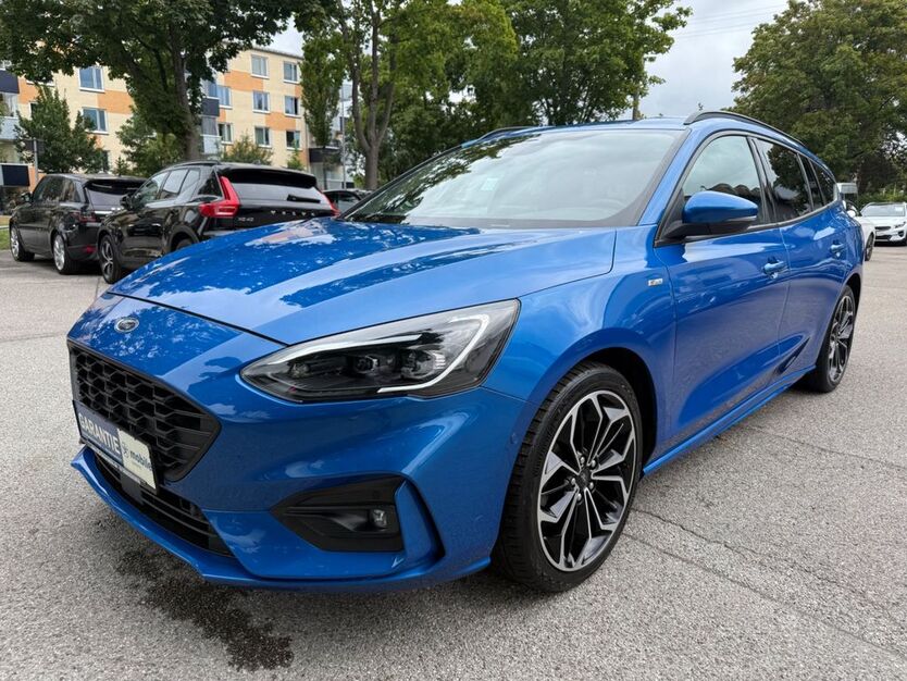 Ford Focus 154.632 km 14.400 € München 81243