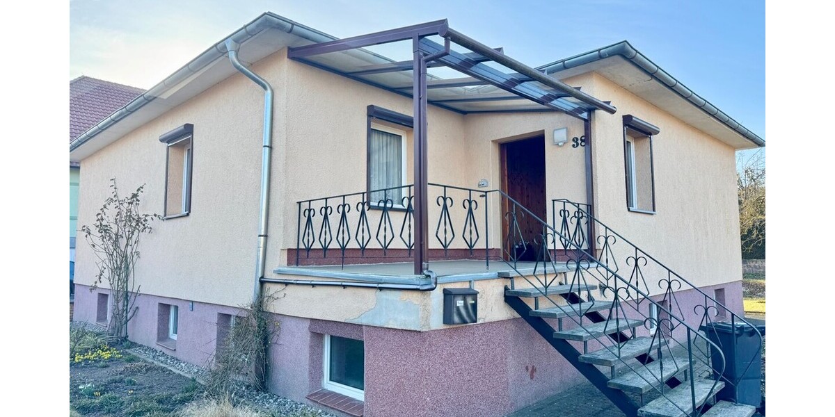 HORN IMMOBILIEN ++ ein großes Haus mit großem Grundstück und voll unterkellert in Strasburg (Uckerm) - Einfamilienhaus Strasburg | Angebot:26132707