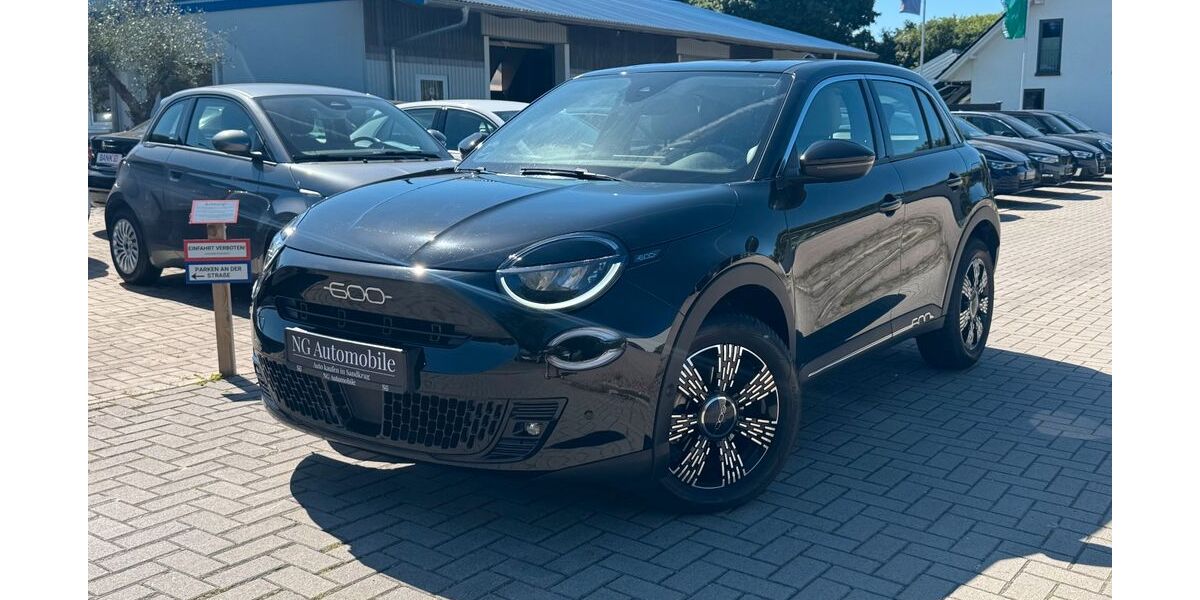 Fiat 600 18.209 km 18.490 &euro; Hatten 26209