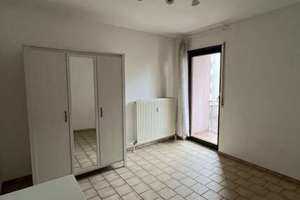 Wohnung zum Mieten in Mannheim (Quadrate) 390 € 18.16 m² 1 zimmer