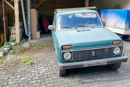 Lada Niva 33.212 km 2.100 &euro; Manubach 55413