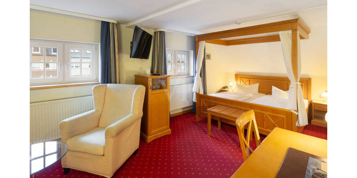 Gewerbeobjekt Adenau - 4 Zimmer, 3.000.000&euro; | Angebot:25725705