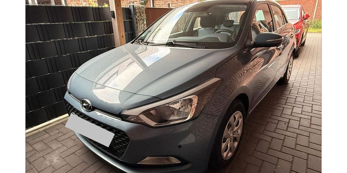 Hyundai i20 48.253 km 8.950 &euro; Moormerland 26802