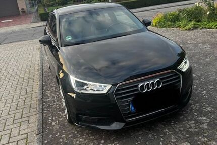 Audi A1 162.000 km 10.800 &euro; Apen 26689
