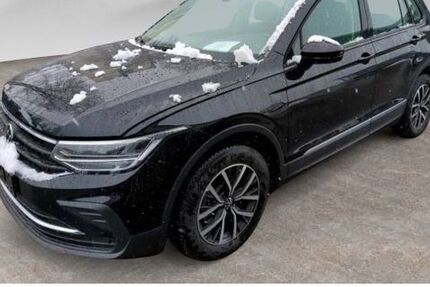 VW Tiguan 64.932 km 27.590 &euro; Lemgo 32657