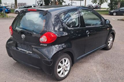 Toyota Aygo (X) 221.000 km 990 € Freiburg 79111