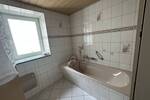 Einfamilienhaus Guthmannshausen Guthmannshausen - 8 Zimmer, 213 m&sup2;, 140.000&euro; | Angebot:25745772
