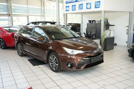 Toyota Avensis 267.330 km 6.900 &euro; Obertshausen 63179