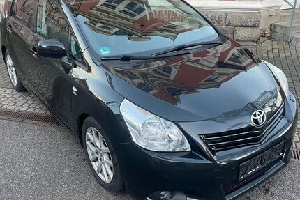 Toyota Verso 272.000 km 3.999 &euro; Dresden 01139