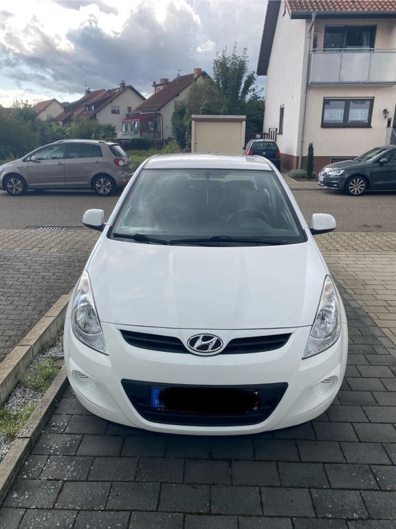 i20