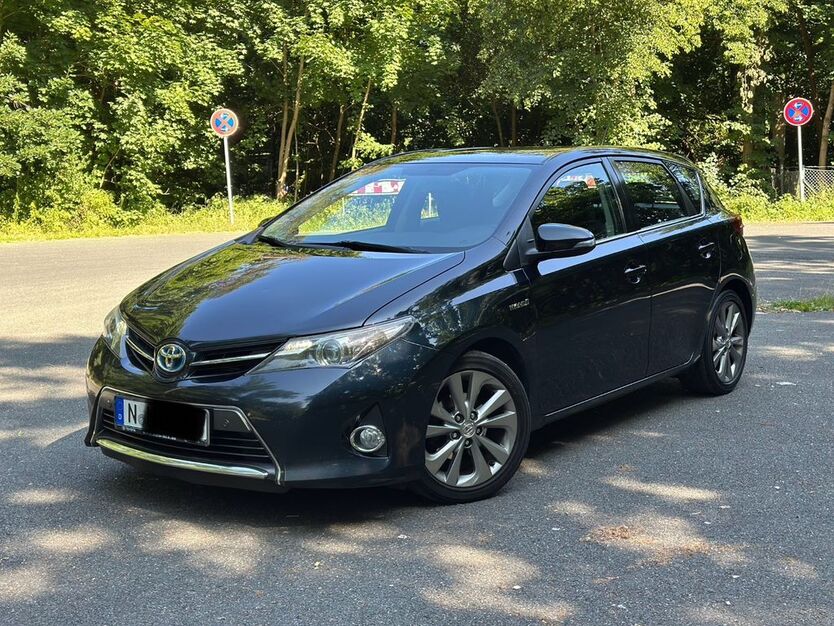 Toyota Auris 248.000 km 7.799 € Nurnberg 90419