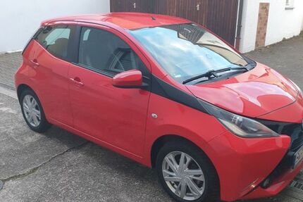 Toyota Aygo (X) 48.300 km 6.500 &euro; Stuttgart 70327