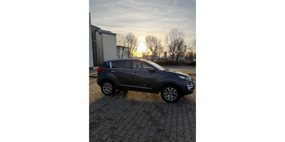 Kia Sportage 111.200 km 11.750 &euro; Krefeld 47800