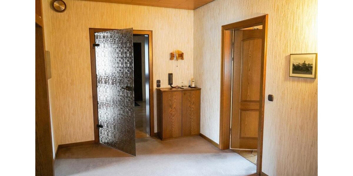 Einfamilienhaus Hillesheim - 7 Zimmer, 219 m&sup2;, 389.000&euro; | Angebot:26963953