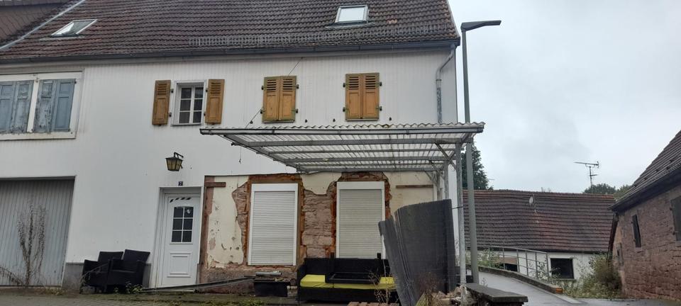 Einfamilienhaus Steinwenden - 8 Zimmer, 200 m&sup2;, 82.000&euro; | Angebot:26942980