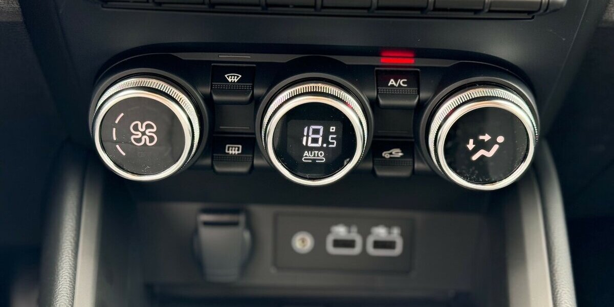 Mitsubishi Colt PLUS 1.0 T.B.KlimaA/Led/CarPlay/SitzH. 1.900 km 18.990 &euro; Donauwörth 86609