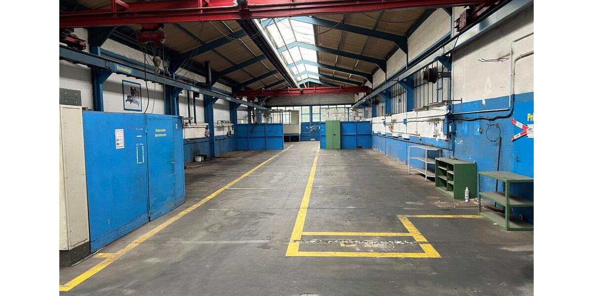 Attraktive Gewerbehalle mit Büroflächen in zentraler Lage zu vermieten zimmer