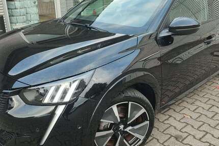 Peugeot 208 48.007 km 15.440 &euro; Brandenburg an der Havel 14772