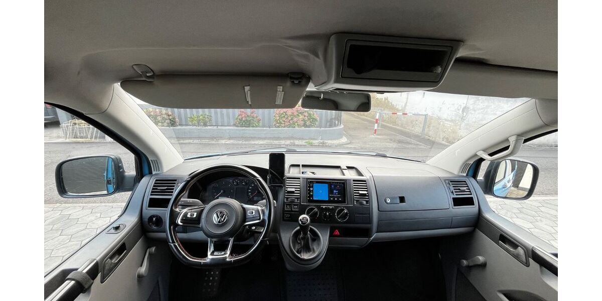 VW T5 Transporter 330.500 km 8.499 &euro; Kapsweyer 76889