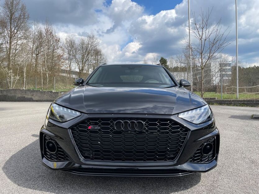 Audi RS4 17.000 km 77.500 € Waldmünchen 93449