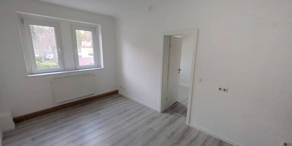 Etagenwohnung Burgstädt Burkersdorf - 1 Zimmer, 28 m&sup2;, 235&euro; | Angebot:26763899