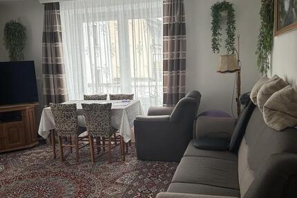 Schön geschnittene 3ZKB-Altbauwohnung mit Balkon im 1. OG in Stadtzentrumnähe 4 zimmer