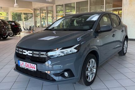 Dacia Sandero 88.000 km 13.999 &euro; Selters 65618