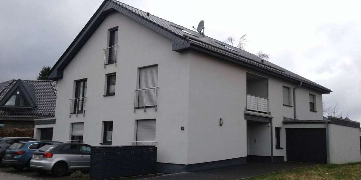 Etagenwohnung Simmerath - 3 Zimmer, 105 m&sup2;, 870&euro; | Angebot:25984443