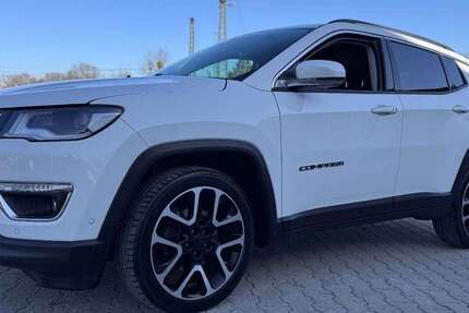 Jeep Compass 76.000 km 17.999 &euro; München 81825