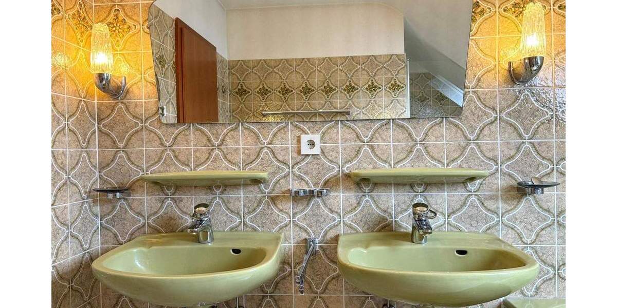 Reihenmittelhaus Moers Schwafheim - 4 Zimmer, 120 m&sup2;, 359.000&euro; | Angebot:25191008