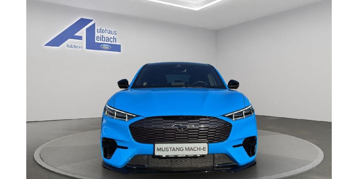 Ford Mustang Mach-E 15.300 km 59.900 &euro; Rülzheim 76761