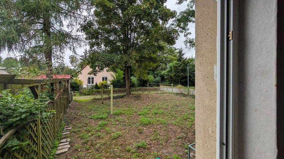 Sanierungsobjekt - 6-Zimmer-Doppelhaushälfte in Bornim 6 zimmer