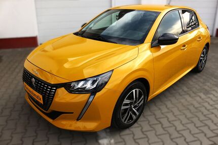 Peugeot 208 12.384 km 16.480 &euro; Hoyerswerda 02977