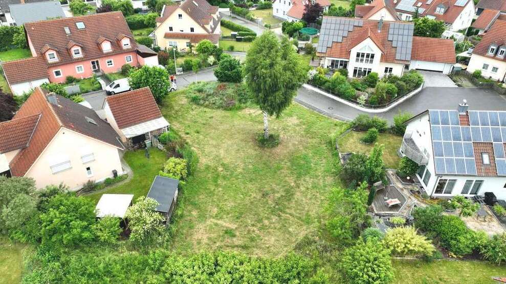 Grundstück zu verkaufen in Zeitlarn 440.000 € 810 m²