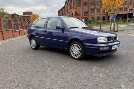 VW Golf 153.000 km 4.499 € Bremen 28777