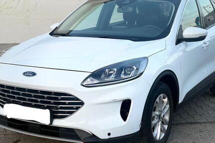 Ford Kuga 220.000 km 12.900 &euro; München 81677