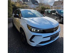 Opel Grandland Plug in Hybrid 24.218 km 27.990 &euro; Battenberg 35088