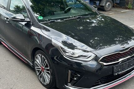 Kia ceed / Ceed 99.300 km 16.500 &euro; Wiesbaden 65203