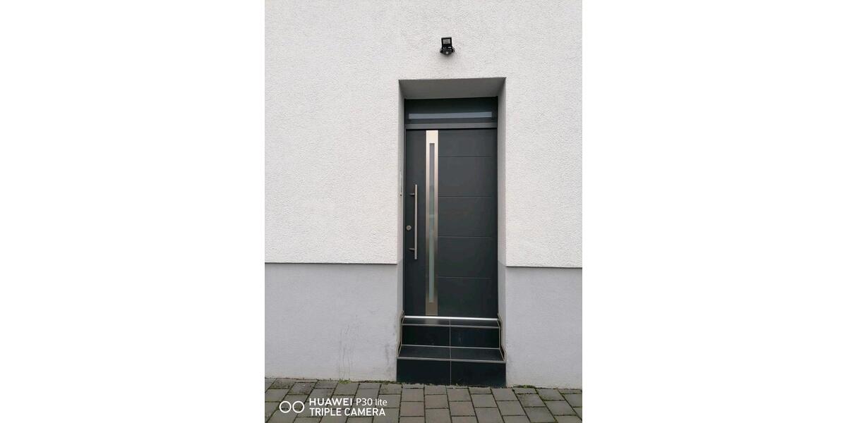 Helle 3-Zimmer-Wohnung + Küche + Bad zu vermieten. 3 zimmer