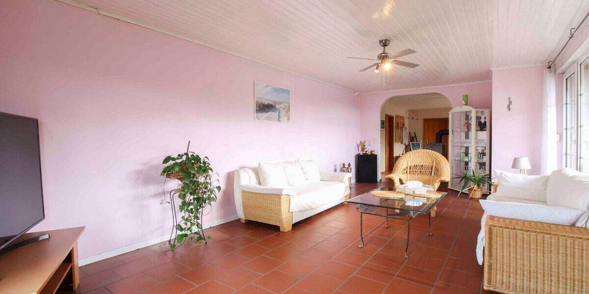 Mehrfamilienhaus, Wohnhaus Büdingen Rinderbügen - 8 Zimmer, 234 m&sup2;, 271.000&euro; | Angebot:26218925